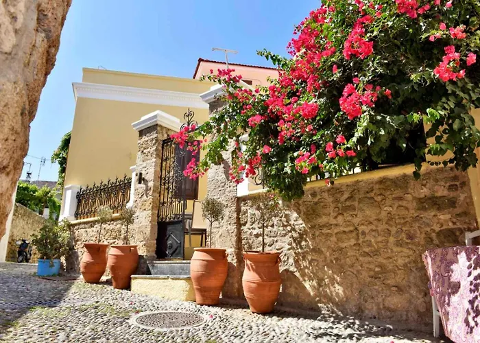 Ferenikis Luxury House Old Town